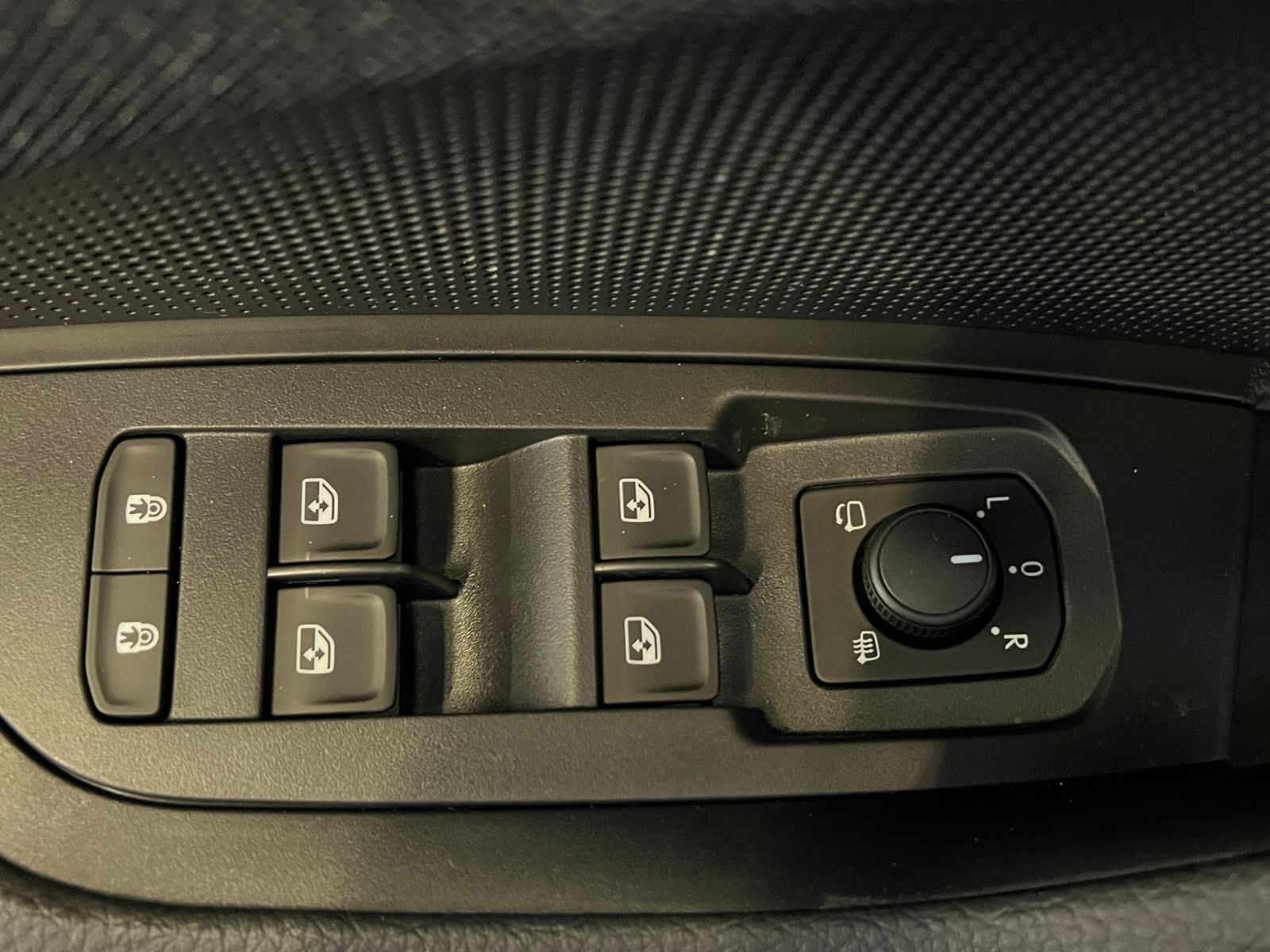Fahrzeugabbildung SKODA Kodiaq Selection 2.0 TDI DSG *AHK, LED, Komfortp