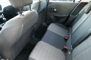 Bild 11 Opel Corsa F Edition; Sitz- u. Lenkradhzng., R-Kamera