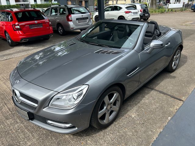 Fahrzeugabbildung Mercedes-Benz SLK 200 Roadster Autom.+Navi+Leder+Panorama+BT+