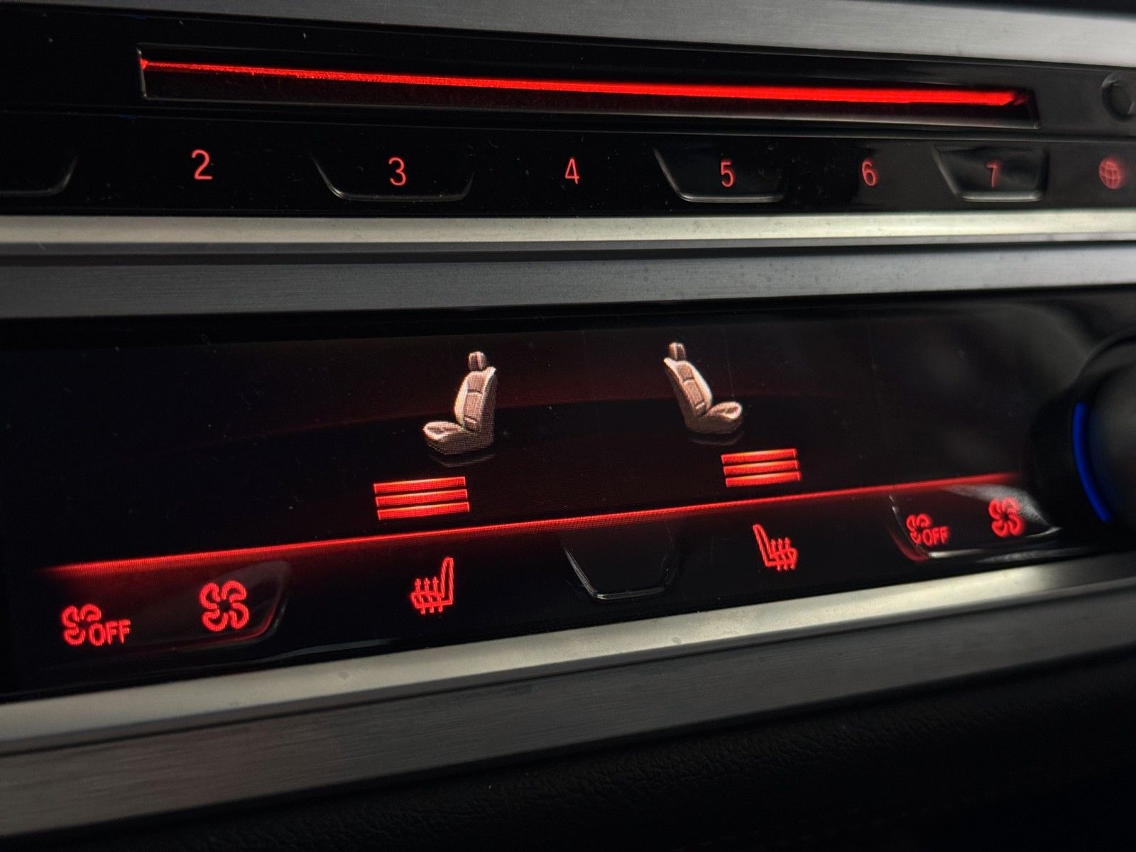 Fahrzeugabbildung BMW 730d 1.Hand /SoftClose/360°/Dig.Cock/4-Zonen