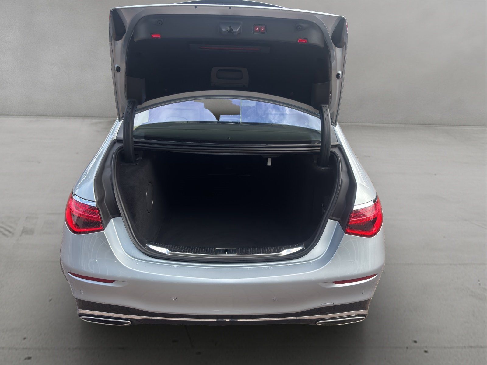 Fahrzeugabbildung Mercedes-Benz S500L 4M AMG Exclu FirstClass BurmHighEnd FondTV