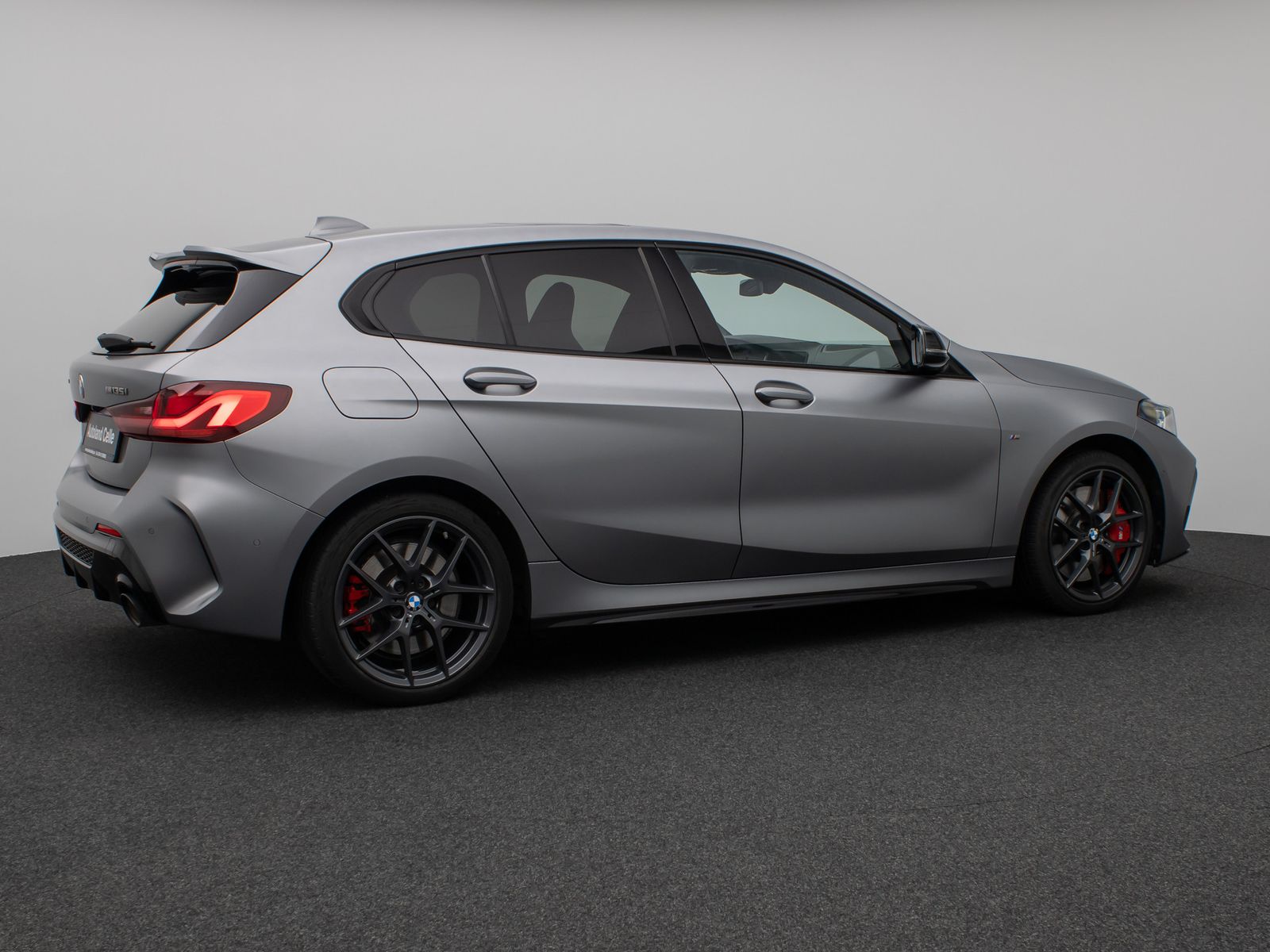 Fahrzeugabbildung BMW M135i xD Panorama Kamera HUD DAB H/K Komfort 18"