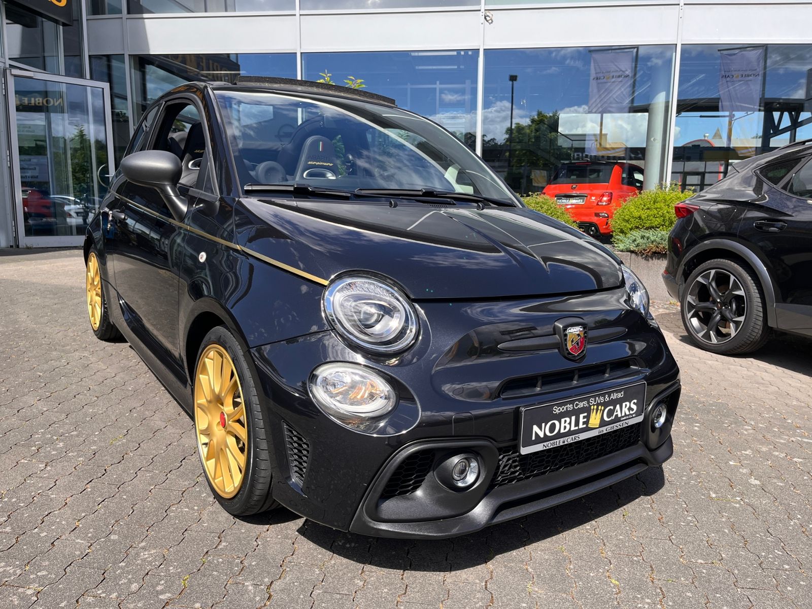Fahrzeugabbildung Abarth 595C Scorpioneoro BEATS NAVI ALU
