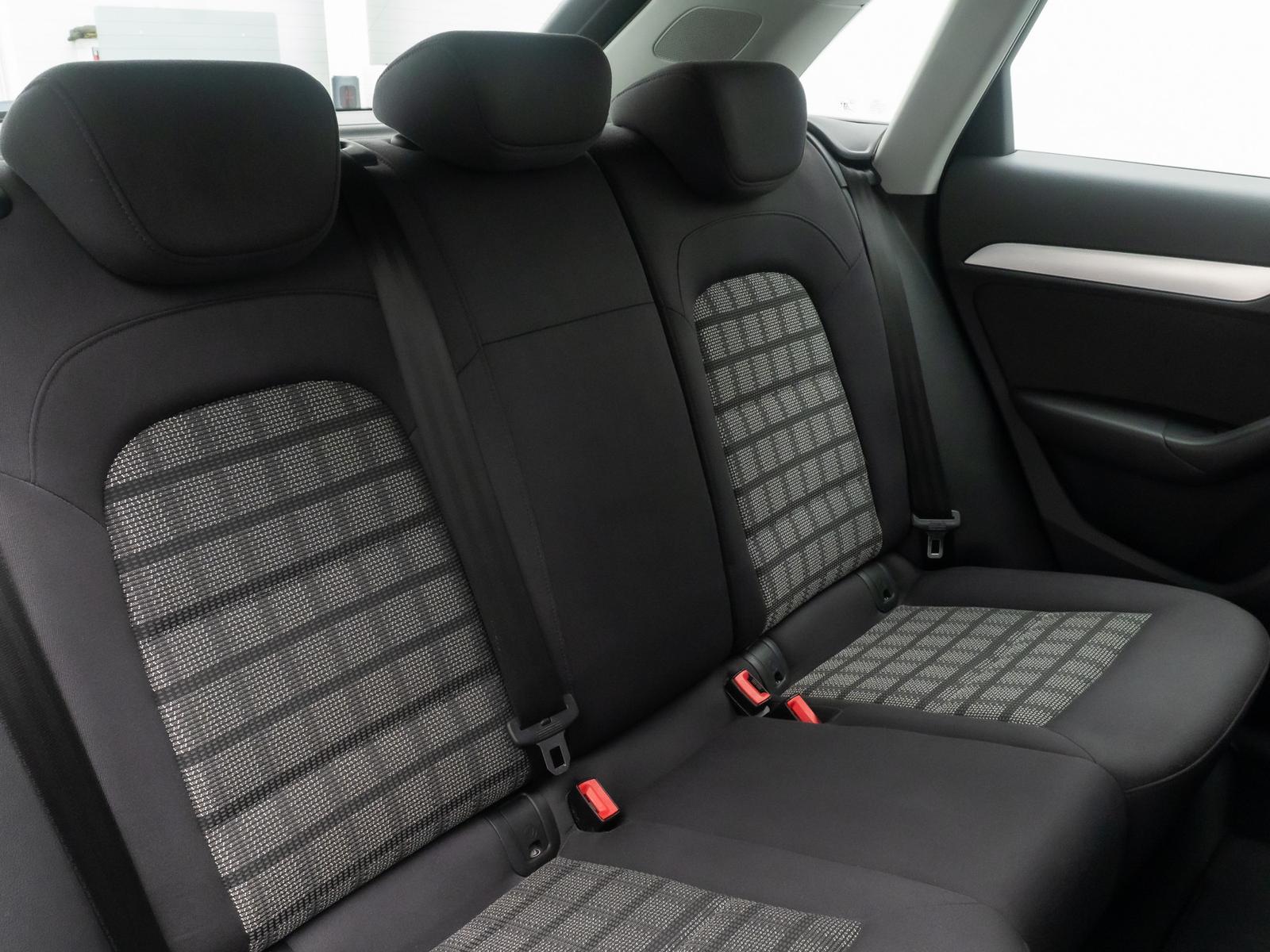 Audi Q3 1.4 S Line Tempomat PDC BiXenon Sportsitz 18"