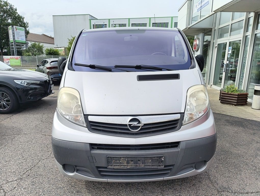 Fahrzeugabbildung Opel Vivaro L1H1 2,9t DPF (145 PS) 9 Sitze