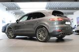 Porsche Cayenne E-Hybrid Panorama - Porsche Cayenne: Grau, Plug-In Hybrid