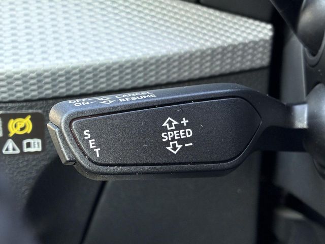 Q2 1.0 TFSI ULTRA SHZ+PDC+KLIMA