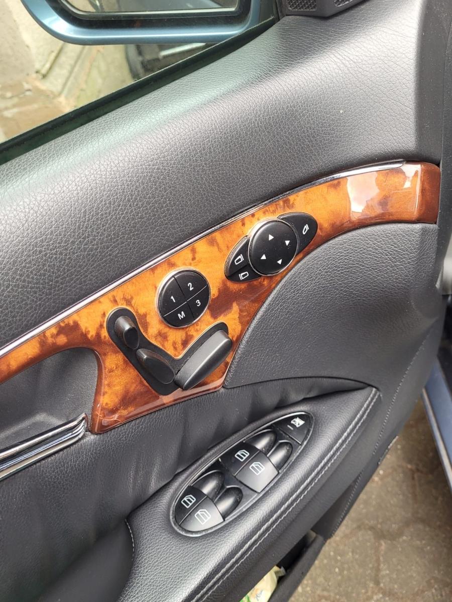 Mercedes-Benz E320 2004 — photo 10