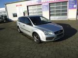 Ford Focus 1,4 Ambiente,AHK,Klima - Ford Focus aus 2005: Kombi