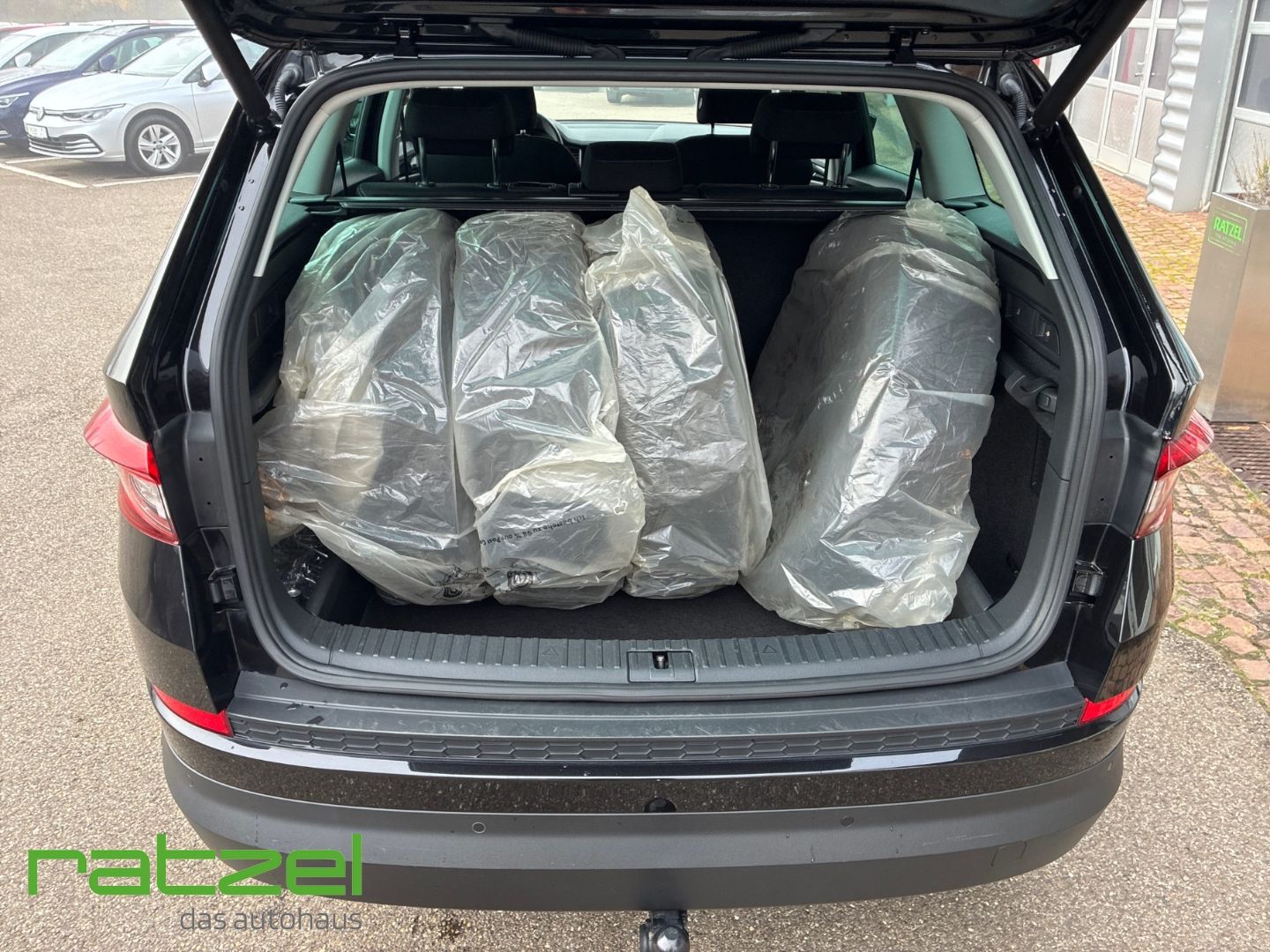 Fahrzeugabbildung SKODA Kodiaq 2.0 TDI DSG Style AHK Navi Digitales Cock