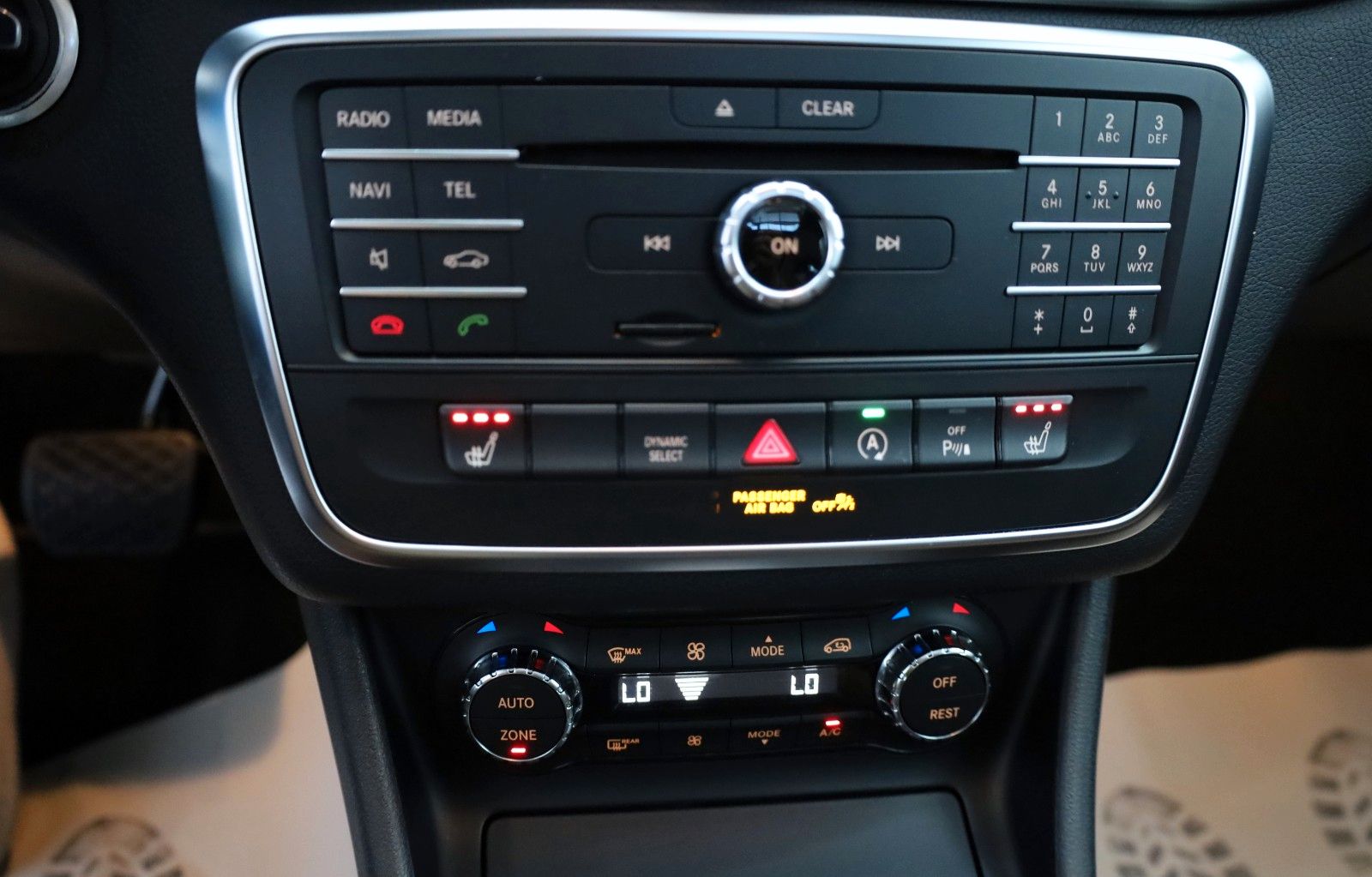 Fahrzeugabbildung Mercedes-Benz CLA 220d SB Leder,Navi,Xenon,Panorama,ACC,SH,PDC