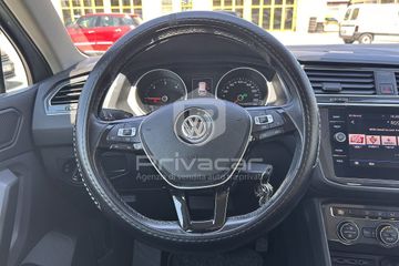 Volkswagen Tiguan - 12