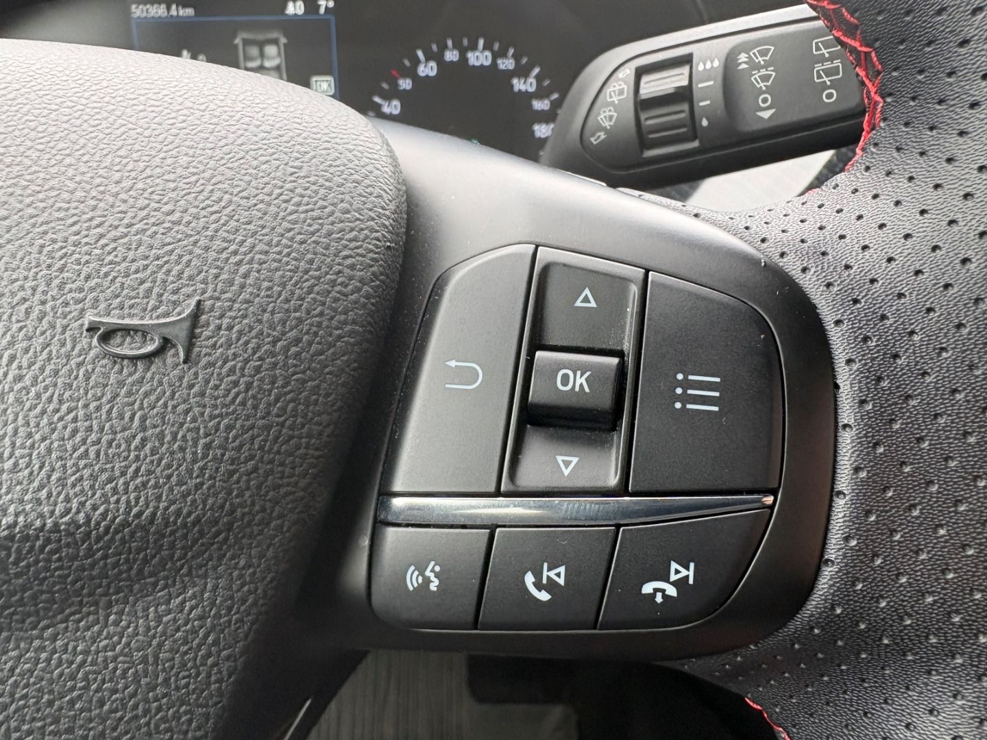 Fahrzeugabbildung Ford Focus Turnier ST-Line SpurhalteASS LED Kamera