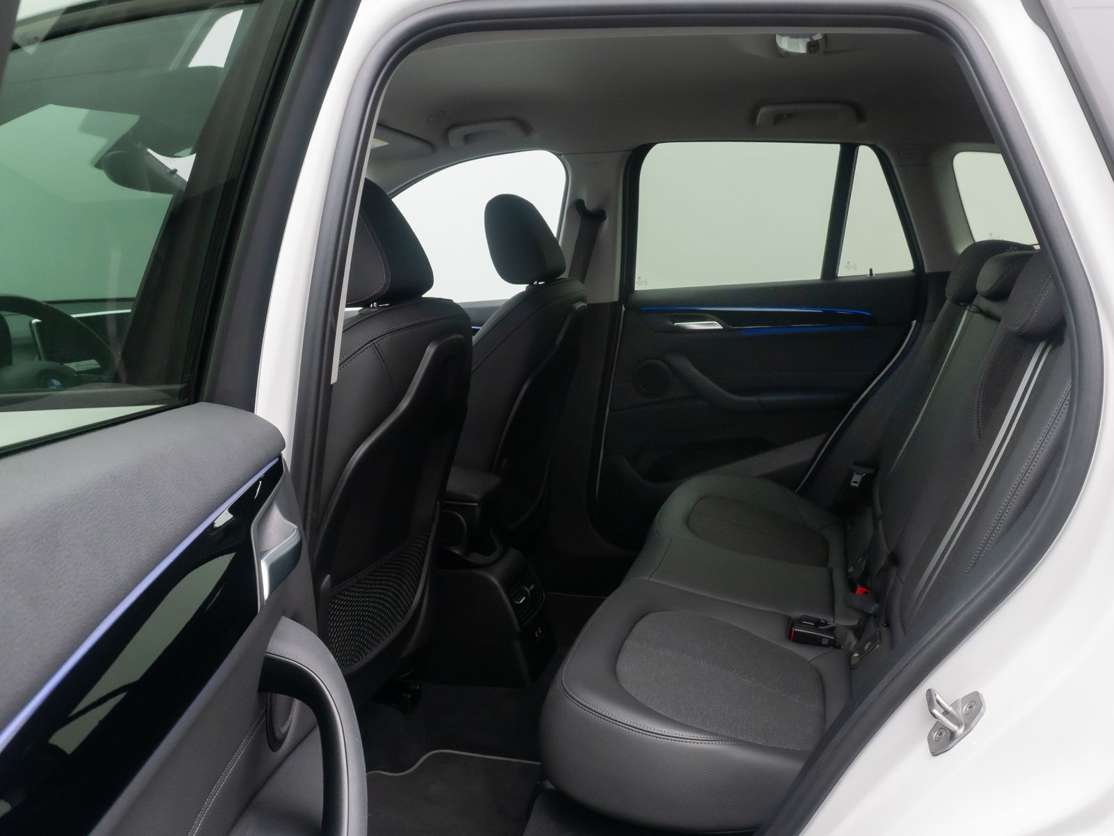 Fahrzeugabbildung BMW X1 sD18i Sport Line Kamera DAB LED Teilleder 18"