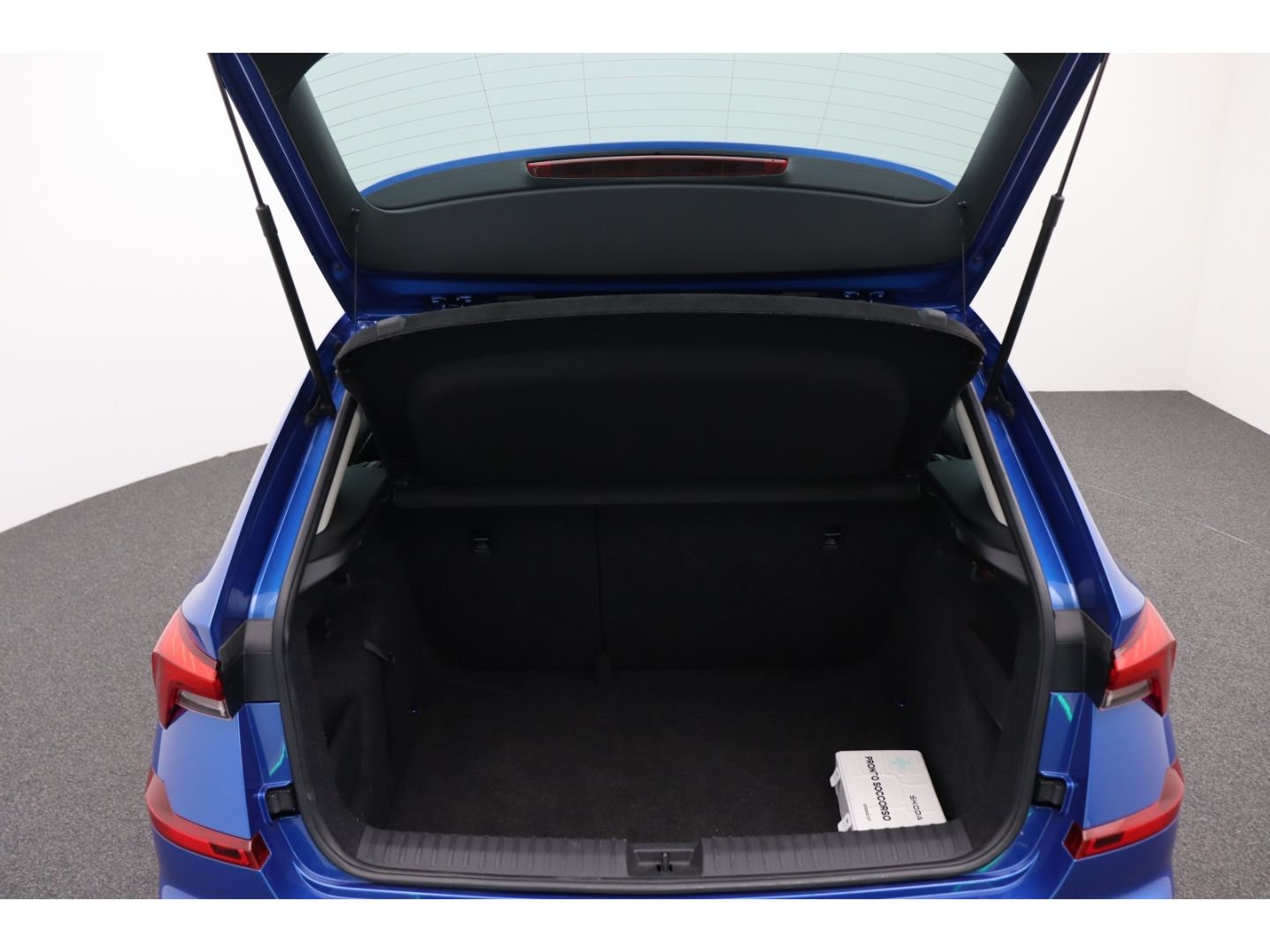 Fahrzeugabbildung SKODA Kamiq 1.0 Selection Kamera SHZ Einparkhilfe vorn