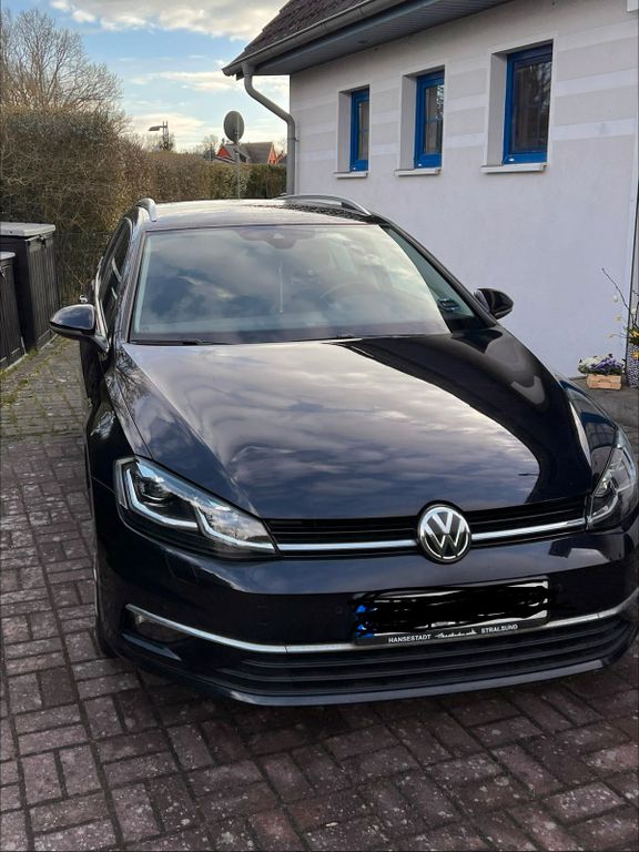 Image of Volkswagen Golf