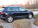 Volkswagen Tiguan 2.0 TSI 162kW DSG 4MOTION Highline Hi... - VW Tiguan Gebrauchtwagen in Düsseldorf