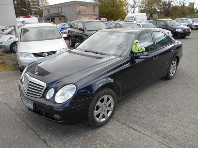 Mercedes-Benz E 200 1,8K Klimatronik, AHK, PDC vo + hi