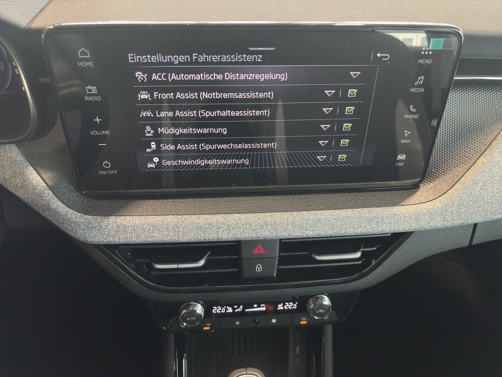 Fahrzeugabbildung SKODA Kamiq Tour 1,5 TSI 110 kW DSG