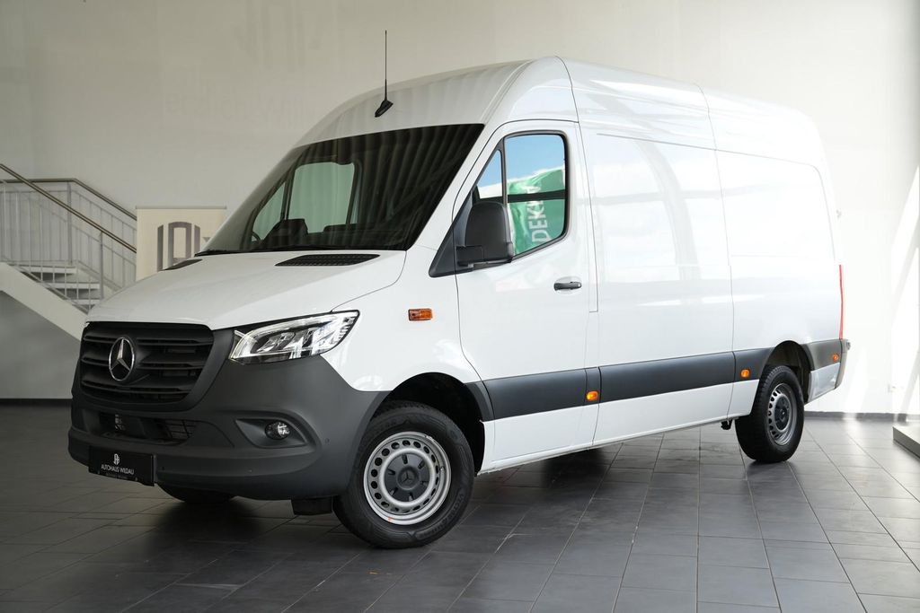 Image of Mercedes-Benz Sprinter