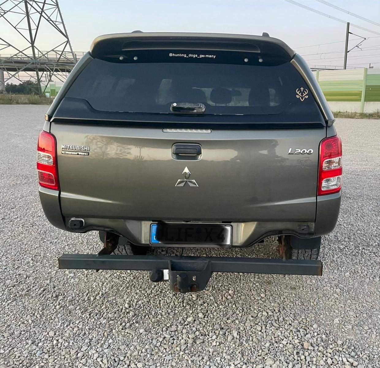 Mitsubishi L200 mit Hardtop