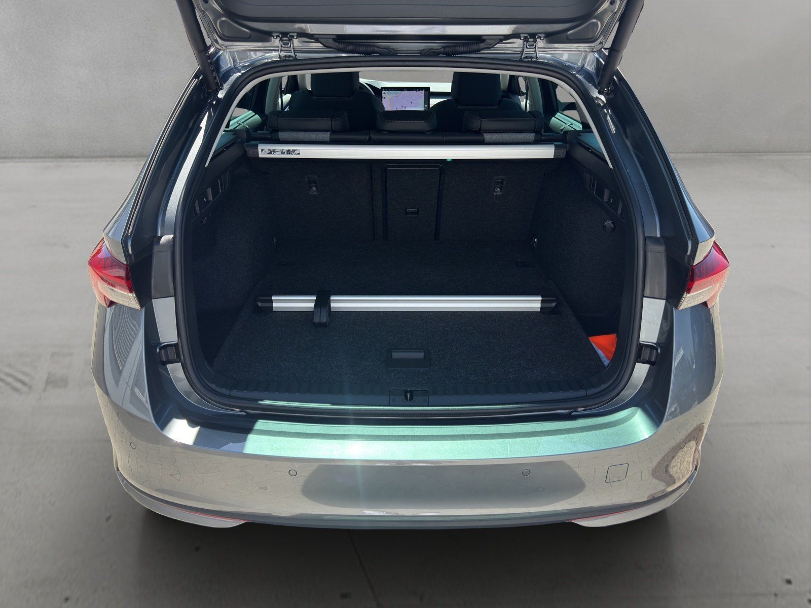 Fahrzeugabbildung SKODA Octavia 2.0 TDI DSG Selection/ACC/HUD/360°CAM/