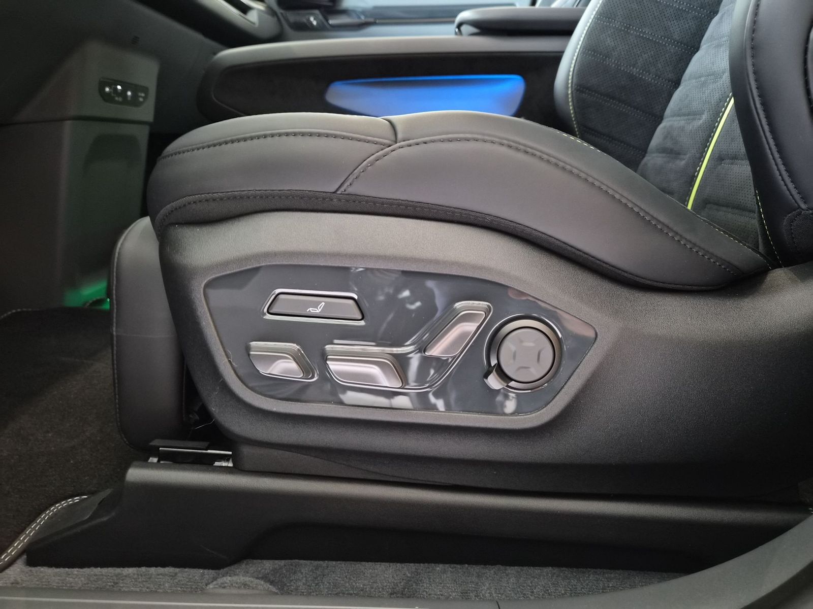 Fahrzeugabbildung Kia EV9 GT 7S GD DIG-SP AHK