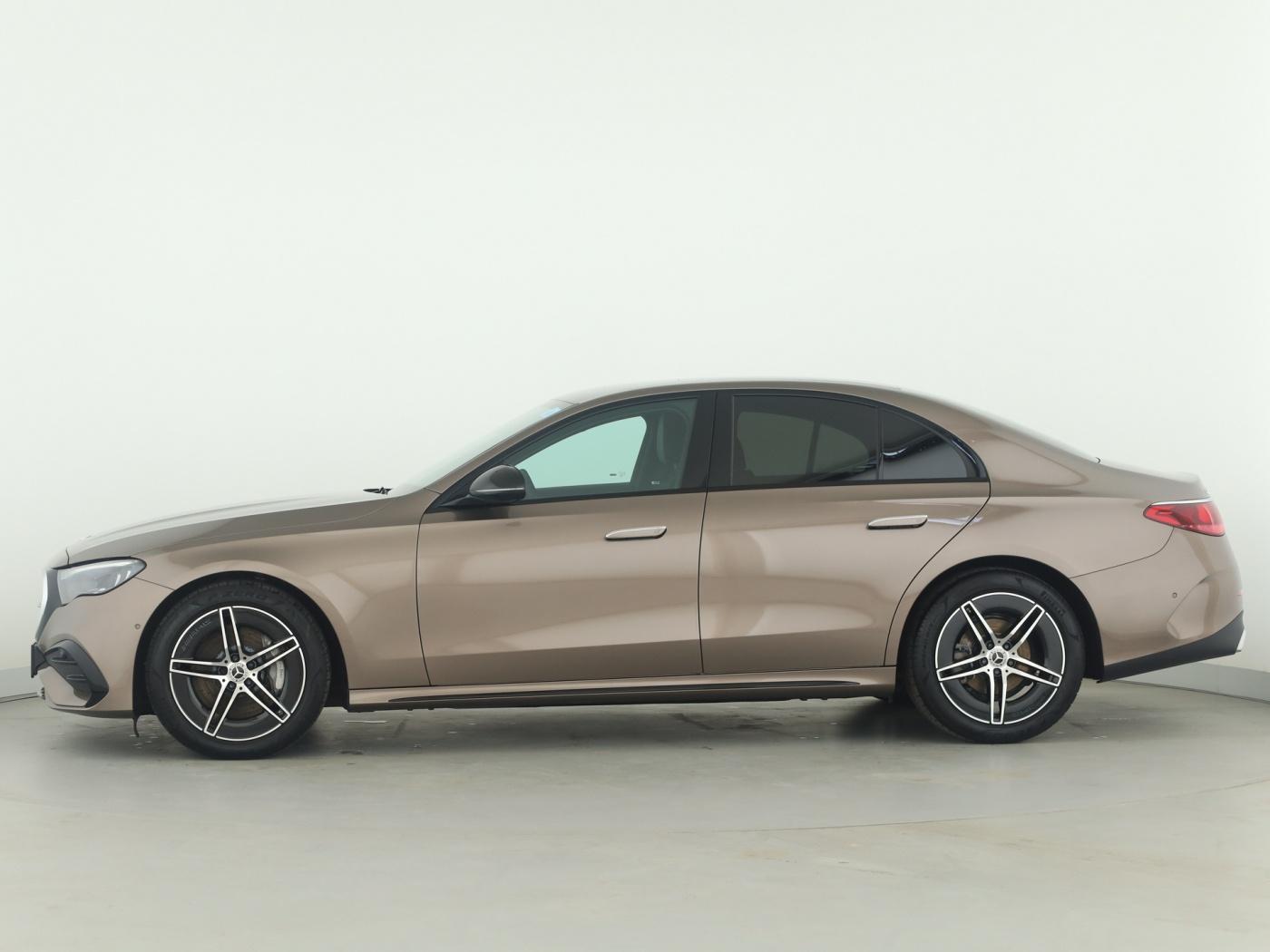 Mercedes-Benz E 220 d AMG Advanced*LED*AHK*Night*Distronic*Kam