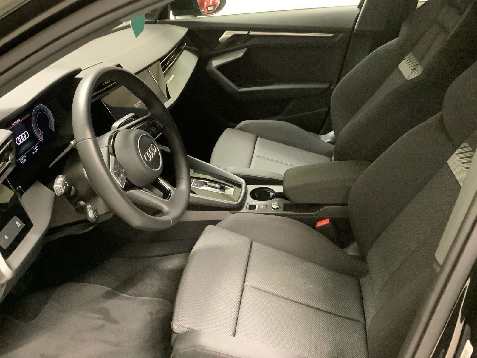 A3 Limousine advanced 35 TFSI S-tronic,AHZV,Navi