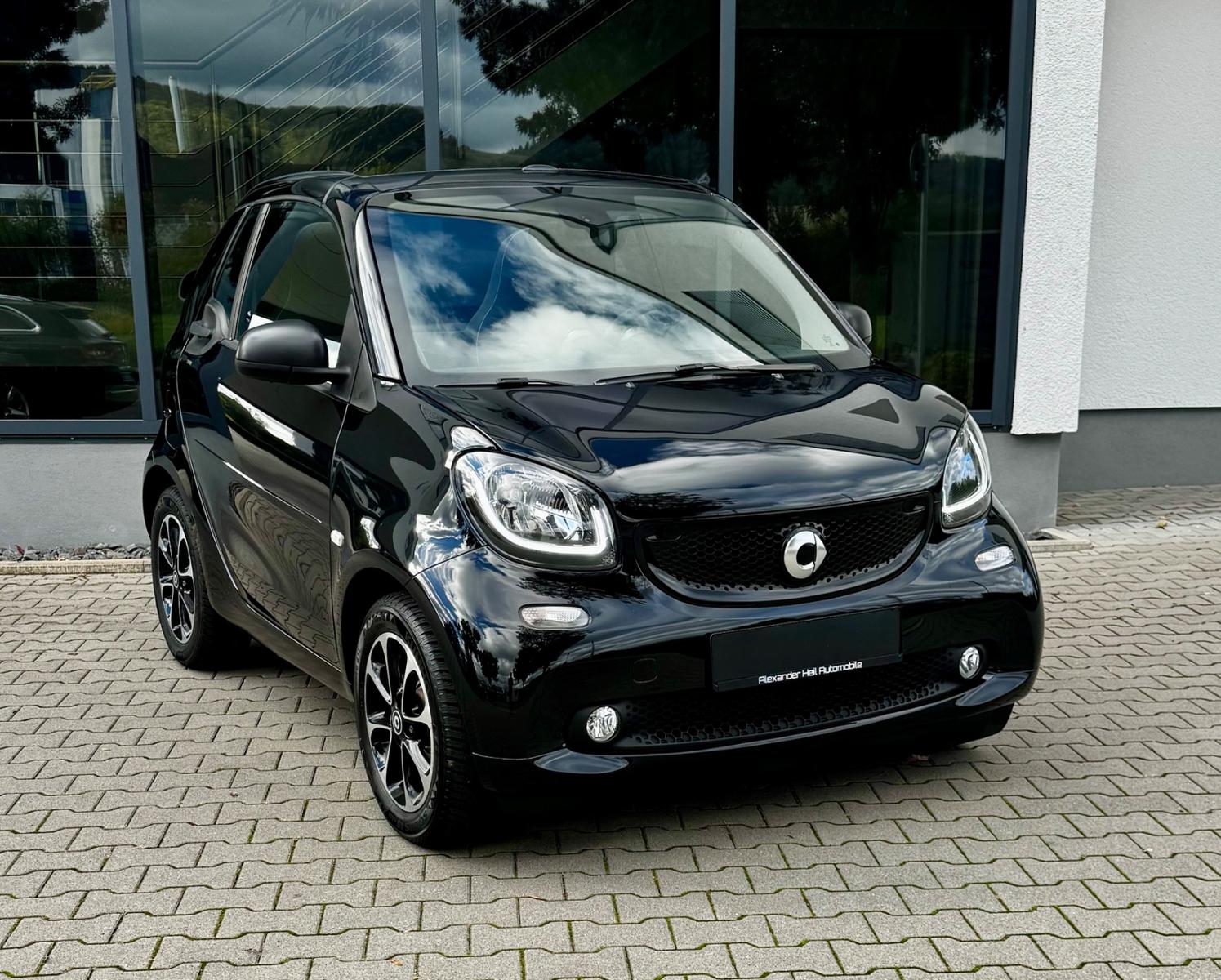 Smart ForTwo Cabrio*AUTOMATIK*SHZ*PDC*KLIMA*TEL*LED