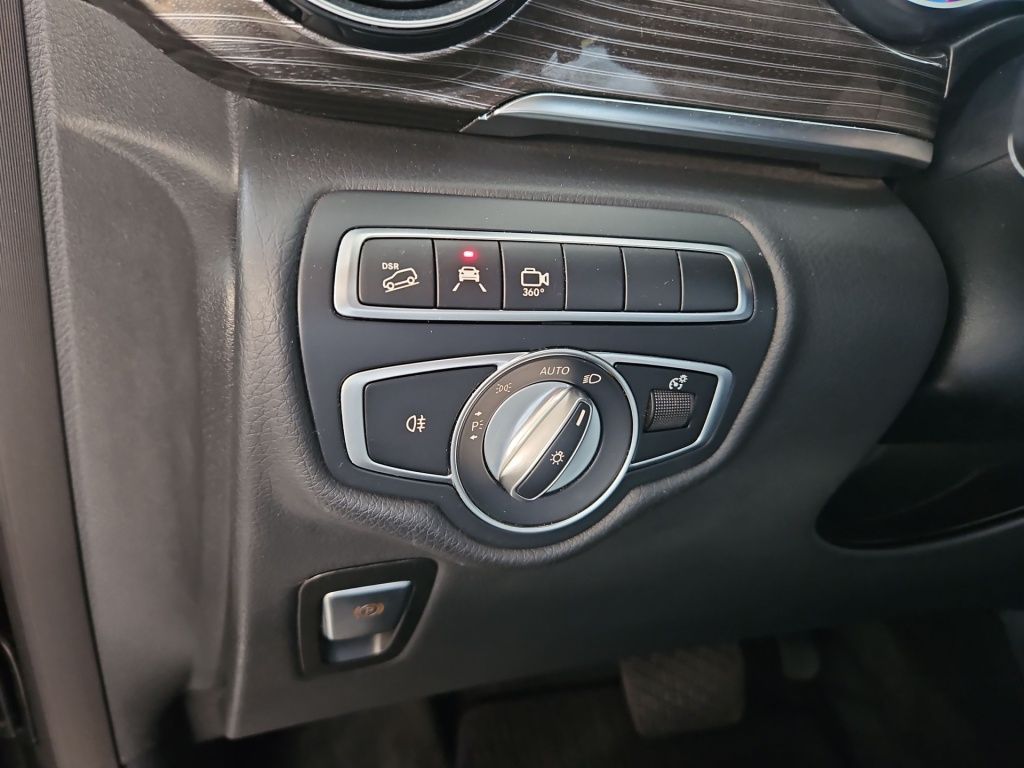Fahrzeugabbildung Mercedes-Benz V 250 EAV lang 4x4 Tisch Standhzg Sitzbelüftg AH