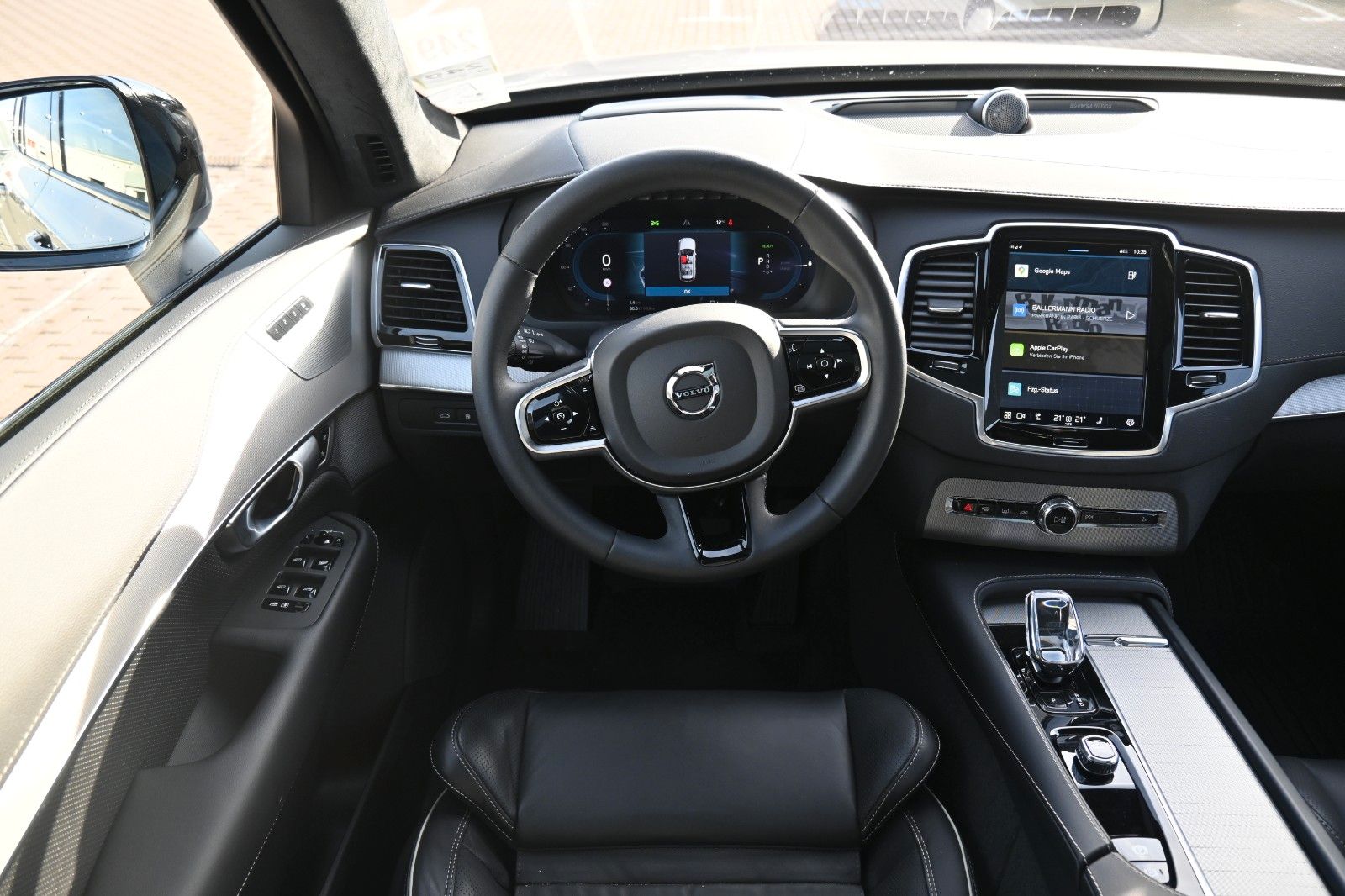 Fahrzeugabbildung Volvo XC90 Ultimate Dark Recharge Plug-In Hybrid AWD