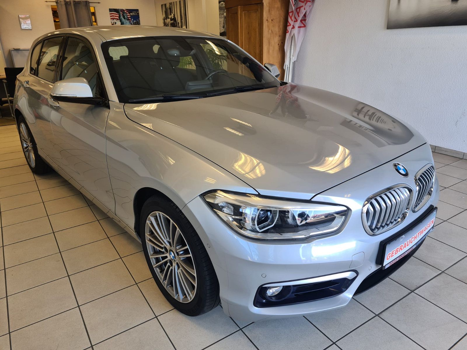 Fahrzeugabbildung BMW 118 d Urban Line / LED/ KAMERA / GARANTIE