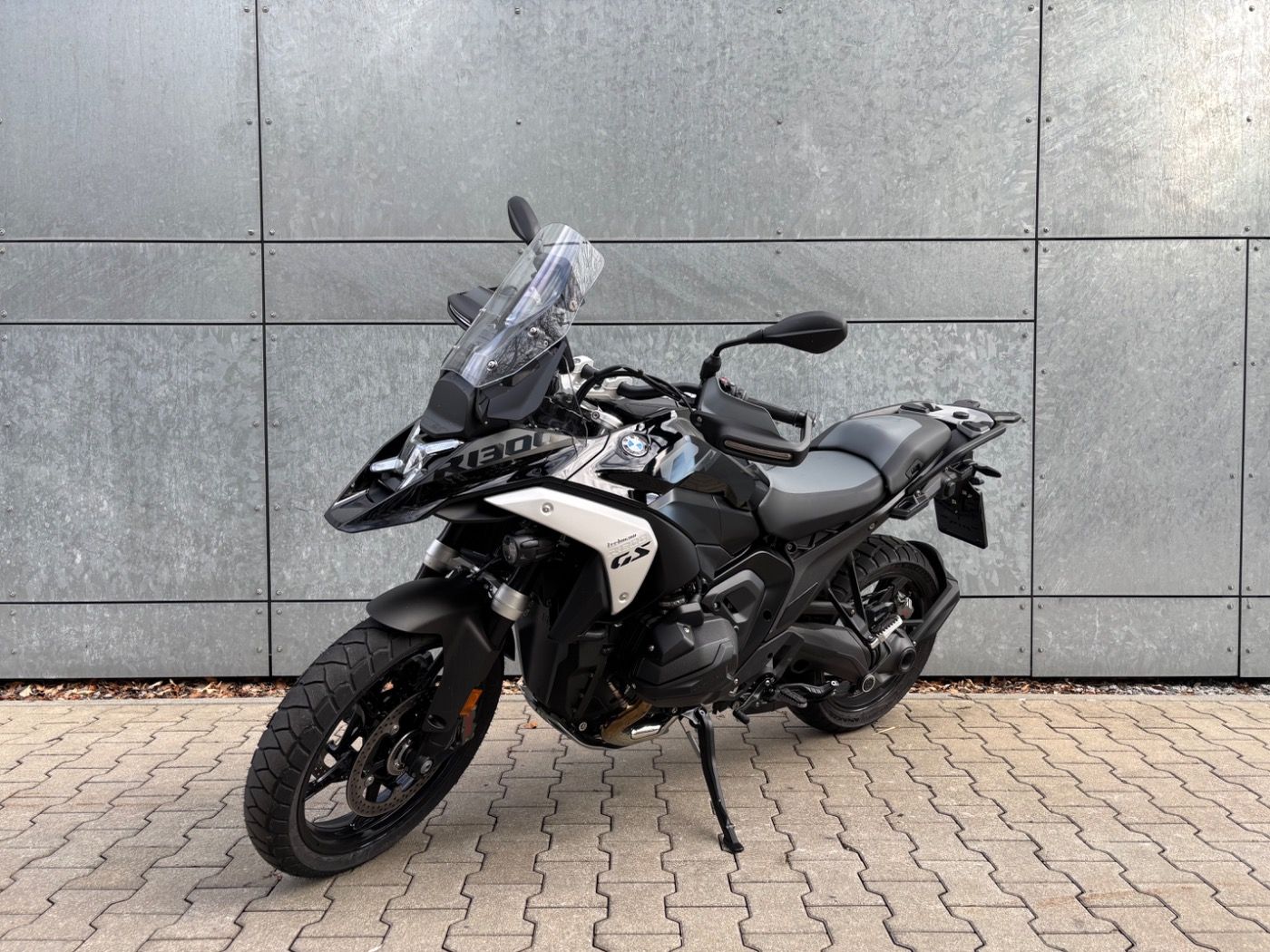 Fahrzeugabbildung BMW R 1300 GS Triple Black 3 Pakete ASA Adaptive Fah