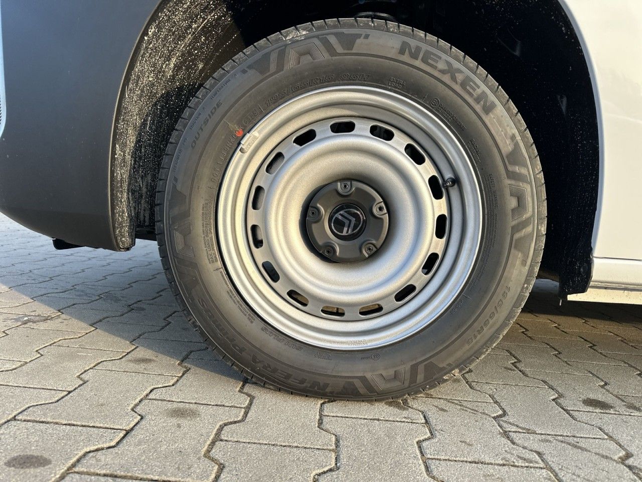 Fahrzeugabbildung Citroën Berlingo Kastenwagen M Diesel 100