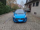 Hyundai i30 blue 1.6 CRDi DCT PASSION PASSION - Hyundai i30 Passion mit Diesel-Antrieb