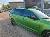 Skoda Octavia Combi RS 245 - Skoda: Grün