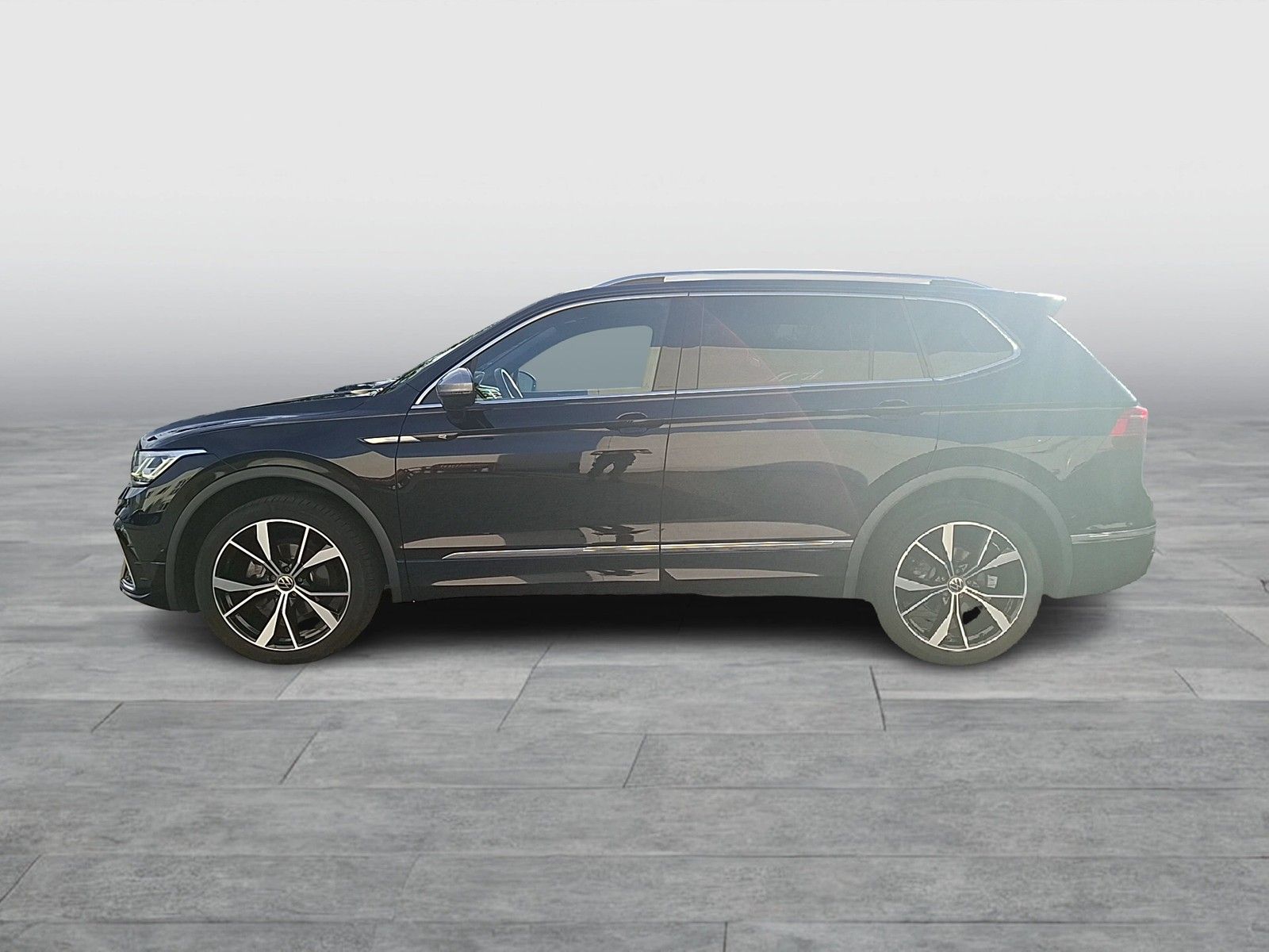 Fahrzeugabbildung Volkswagen Tiguan Allspace TDI R-Line DSG 4M Matrix AHK Nav