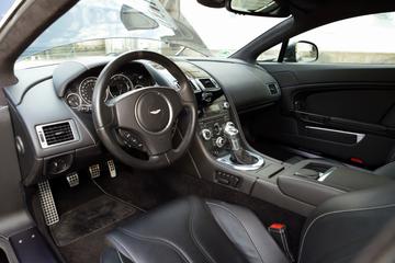 2009 Aston Martin V12 VANTAGE 照片 10