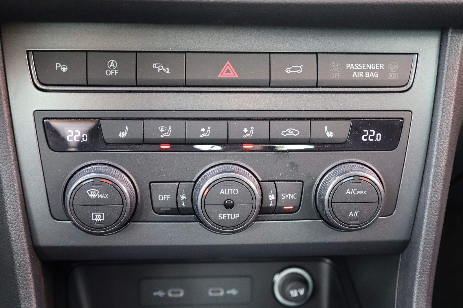 Fahrzeugabbildung CUPRA Ateca VZ 4Drive 2,0 TSI 7-Gang DSG*NAVI