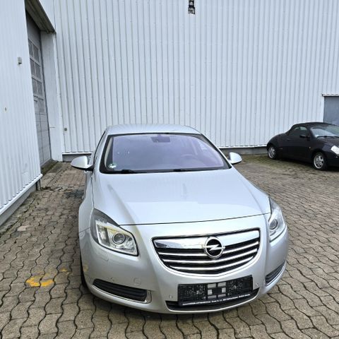 Opel Insignia Cosmo 4x4 TURBO AUTOM SITZH NAVI KLIMAA