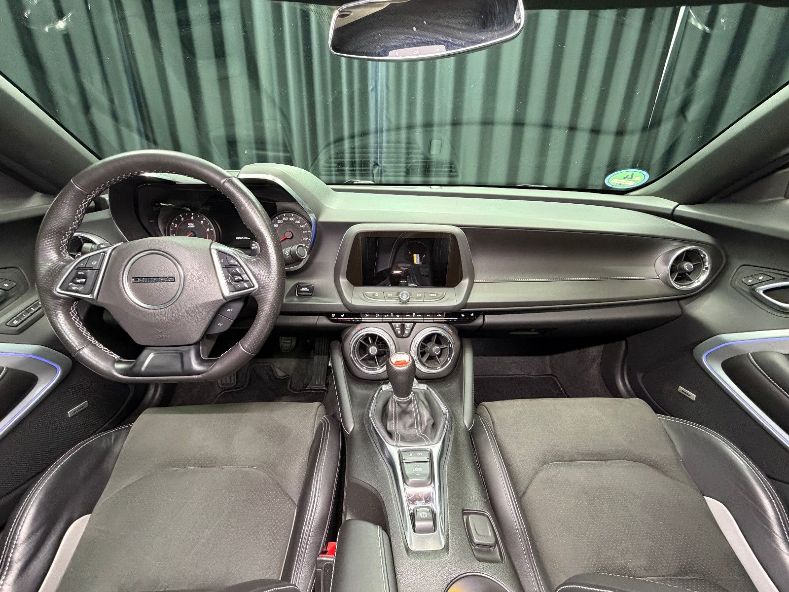 Fahrzeugabbildung Chevrolet Camaro Coupé V8|SCHALTER|RECARO|DEUTSCHES FZG|