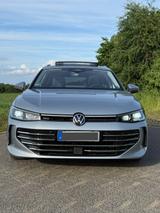 Volkswagen Passat 2.0 TDI SCR DSG Elegance Elegance - VW Passat Gebrauchtwagen in Mönchengladbach