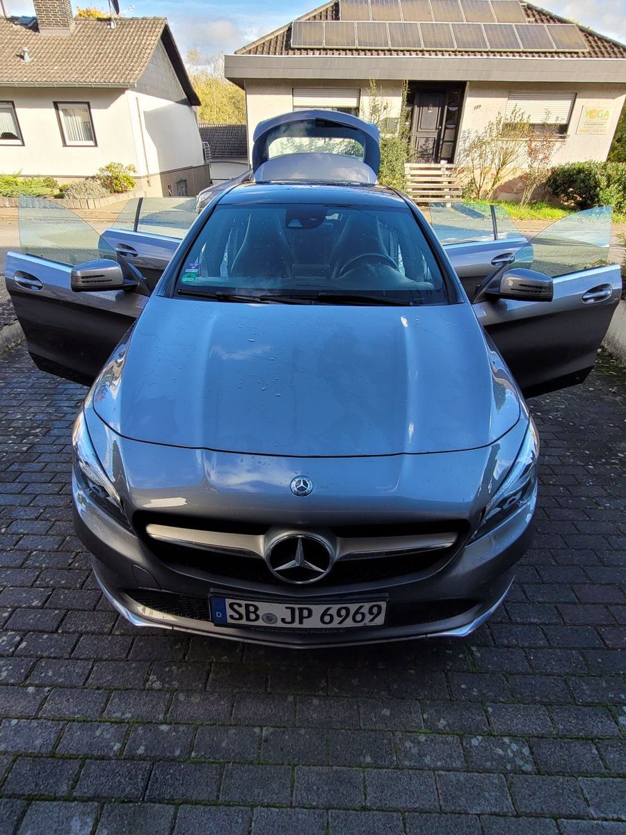MERCEDES-BENZ Mercedes Shooting Brake 180