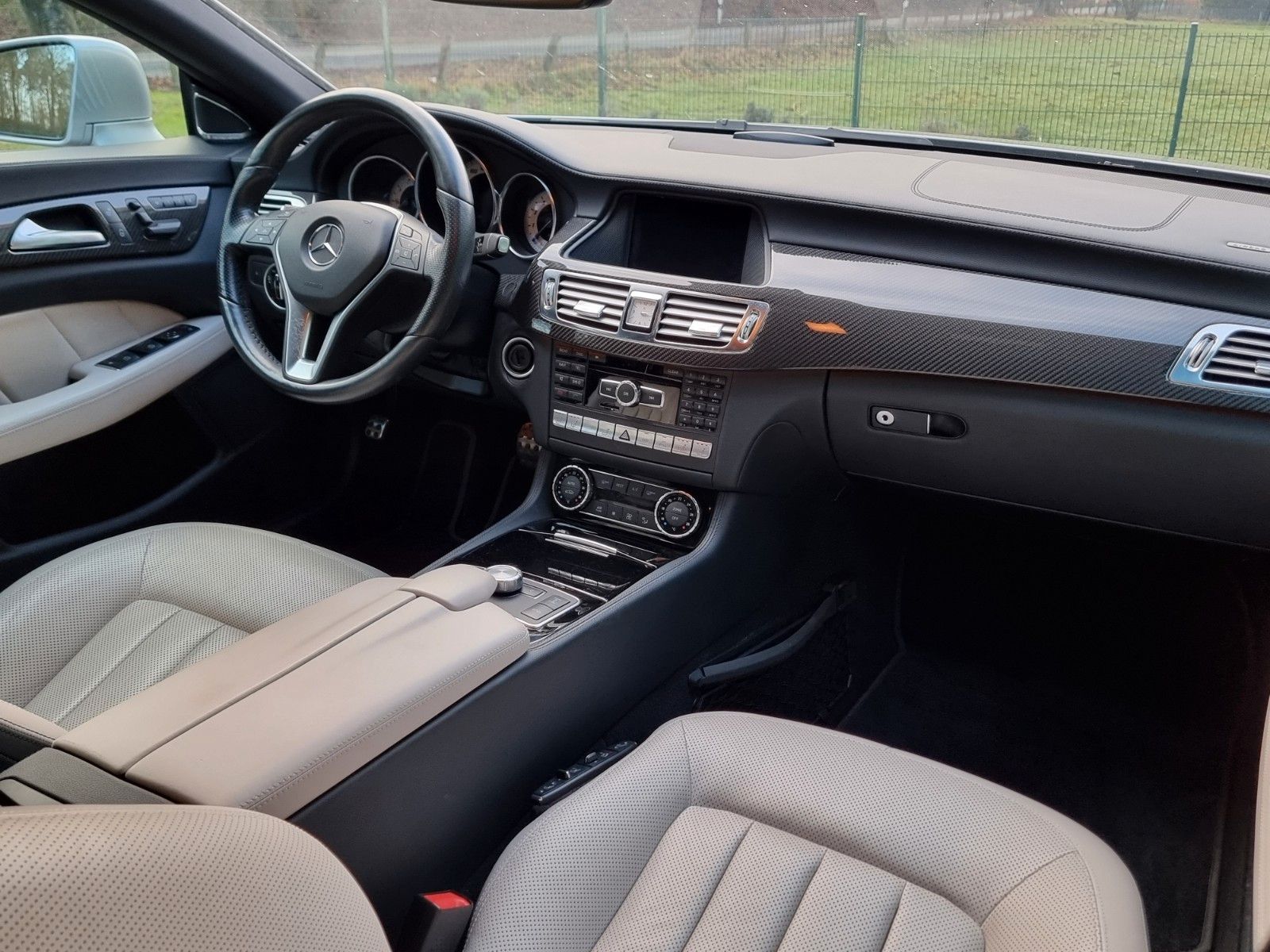 Fahrzeugabbildung Mercedes-Benz CLS 500 SB/Fahrzeug der Weltpremiere 2012