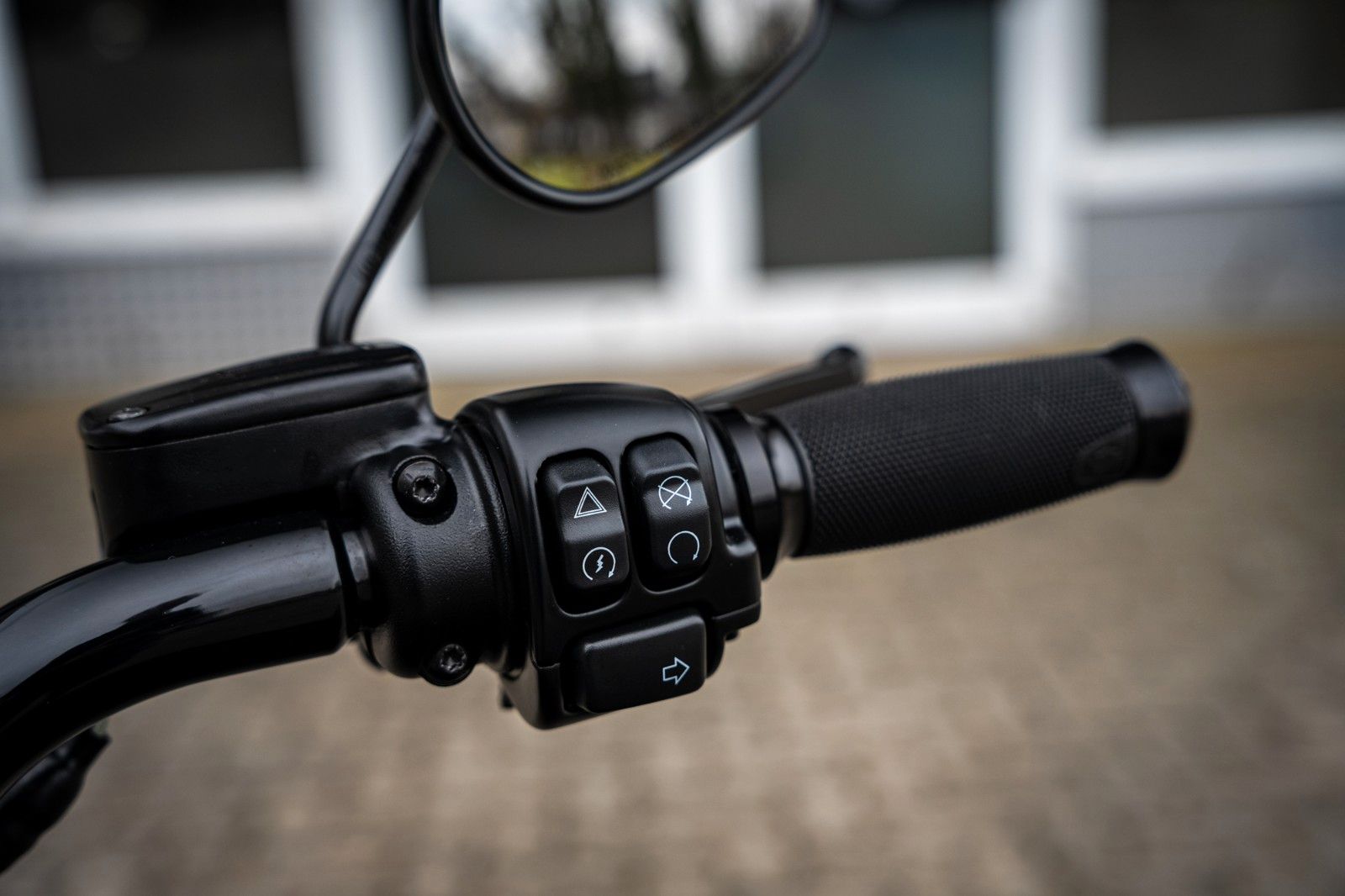 Fahrzeugabbildung Harley-Davidson DARK FAT BOY FLFBS 114 MY24 -JEKILL&HYDE-