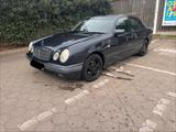 Mercedes-Benz E200  nur 106.000 km  gepf... - Mercedes-Benz E 200 aus 1999