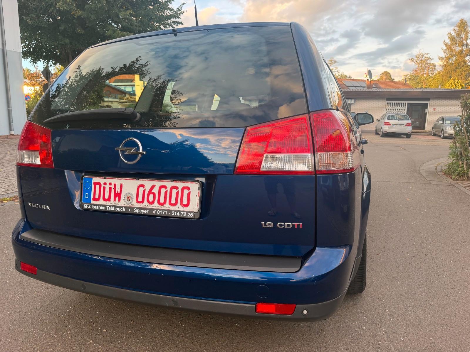 Opel Vectra 2005 — photo 10