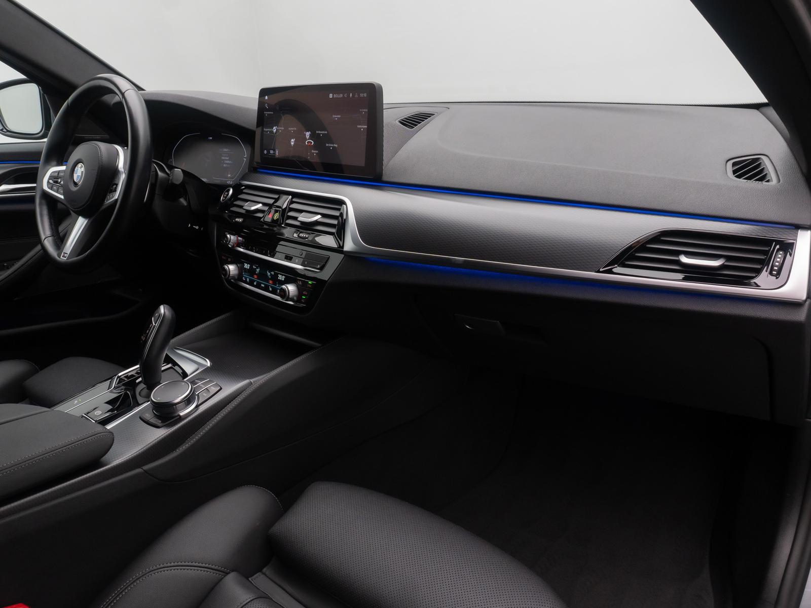 BMW 520d xD M Sport HUD DAB Alarm H/K Kamera AHK 19"