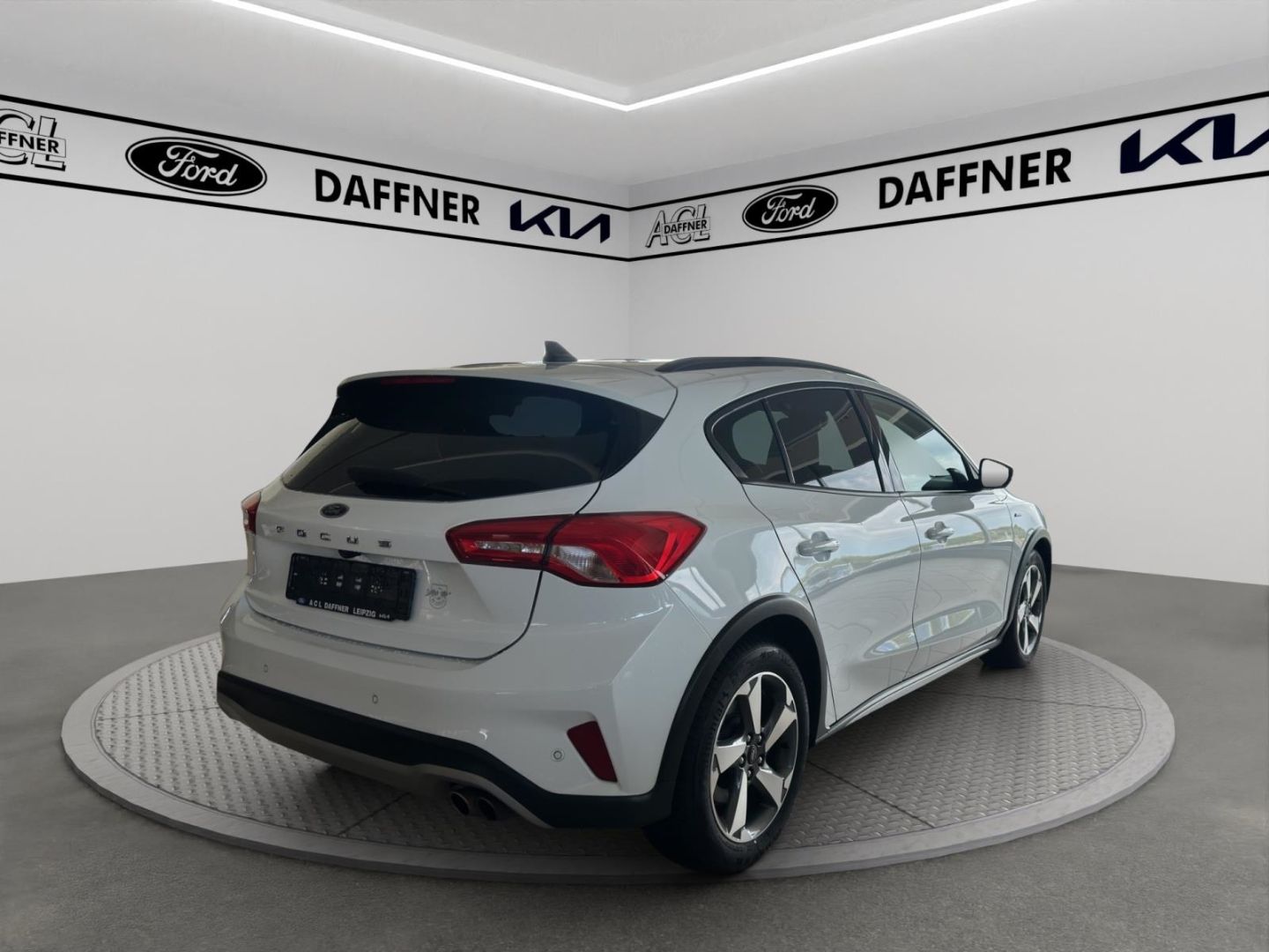 Fahrzeugabbildung Ford Focus Active, AUTOMATIK, WINTERPAKET